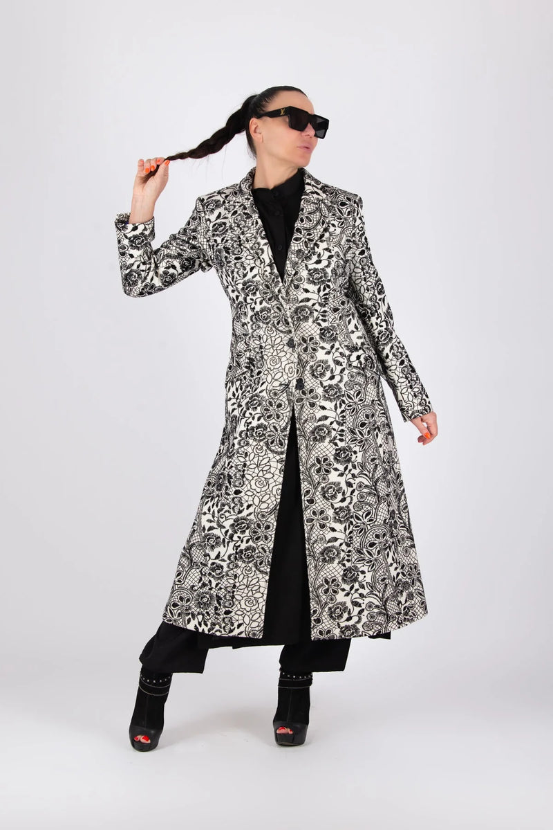 ASTELA BLACK WHITE COAT