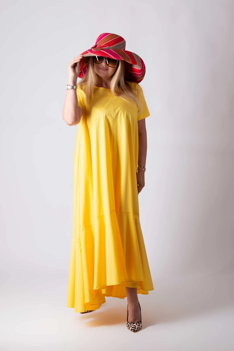 Summer Dress DIVA by DFold Clothing - Styled look featuring the versatile and chic cotton dress.