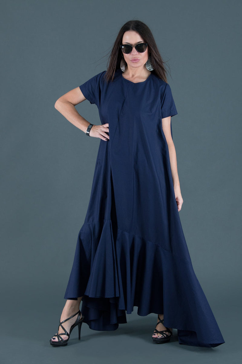 Summer Dress DIVA by DFold Clothing - Styled look featuring the versatile and chic cotton dress.