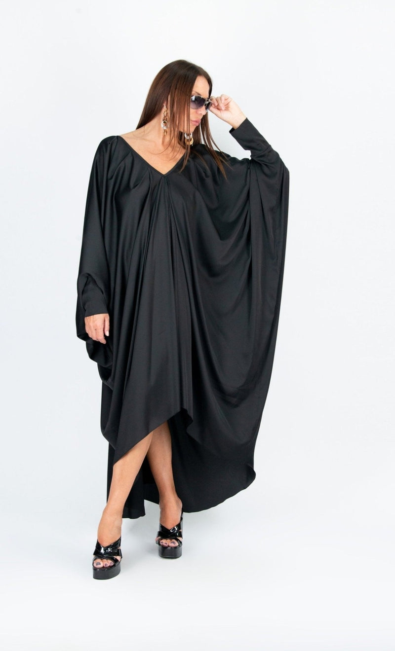 Model wearing DFold Clothing PREA Long Maxi Kaftan Dress in Black