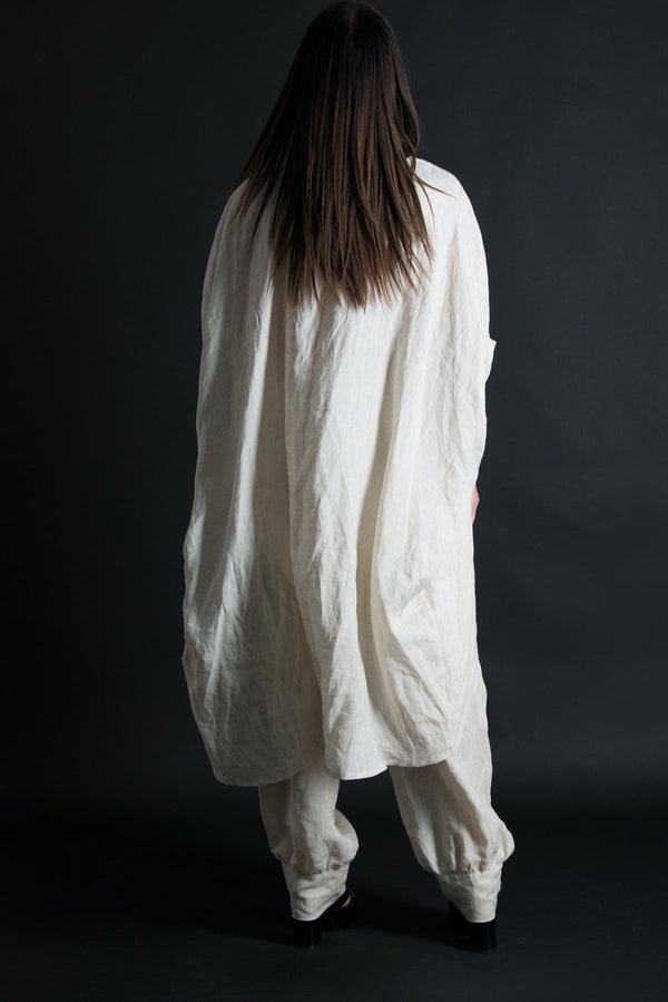 Back view of ANN Linen Maxi Tunic - Loose and flowy design with short sleeves.
